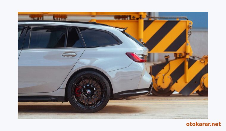 BMW M3 Touring resmi