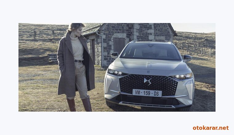 DS Automobiles DS 7 resmi