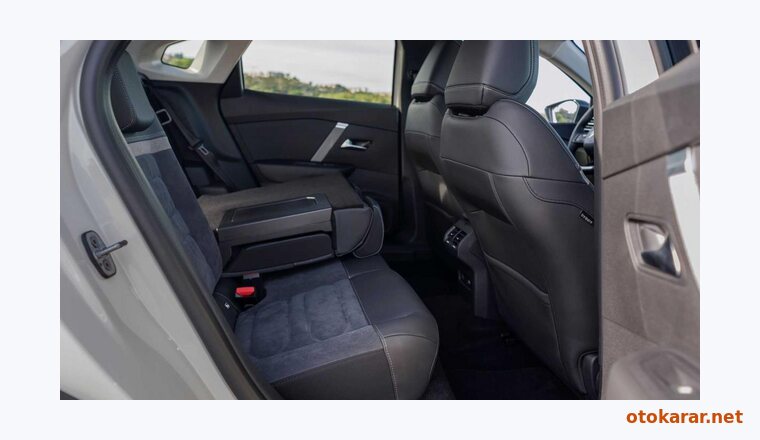Citroën Citroen C4 X resmi
