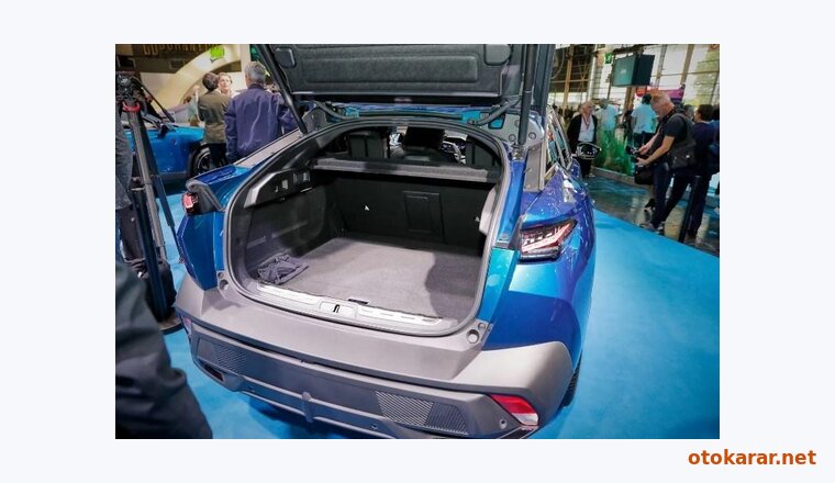 Peugeot 408 resmi
