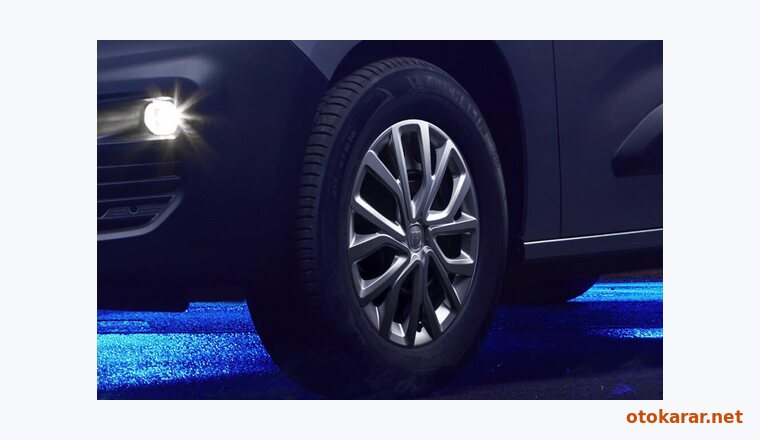 Fiat E-Doblo Cargo resmi
