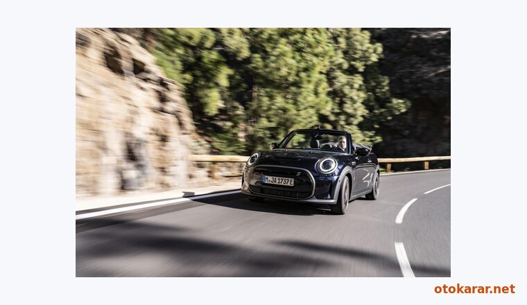 Mini John Cooper Works Cabrıo resmi