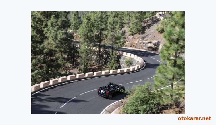 Mini John Cooper Works Cabrıo resmi