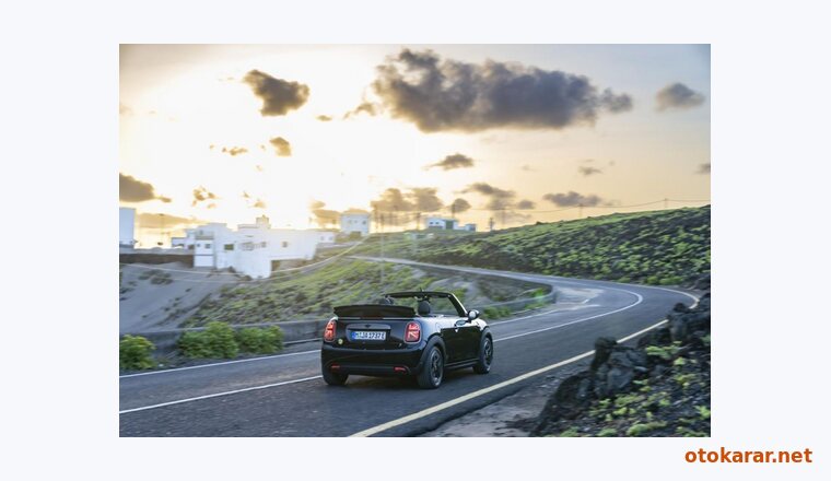 Mini John Cooper Works Cabrıo resmi