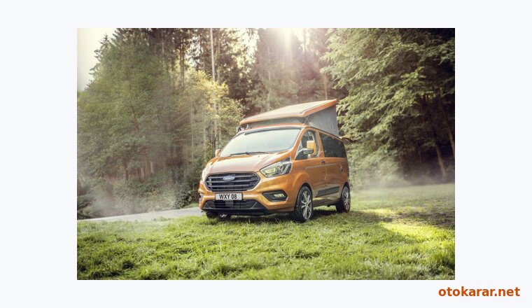 Ford Tourneo Custom Minibüs BEV resmi