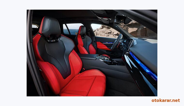 BMW M5 Touring resmi