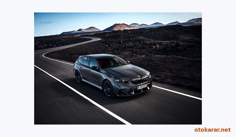 BMW M5 Touring resmi