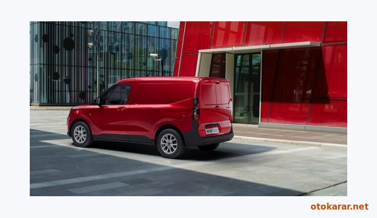 Ford Transit Courier resmi