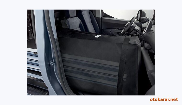 Peugeot Partner Van resmi