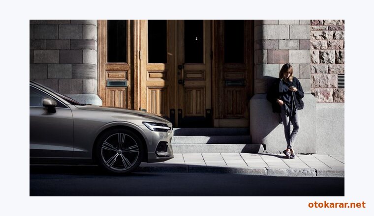 Volvo V60 resmi