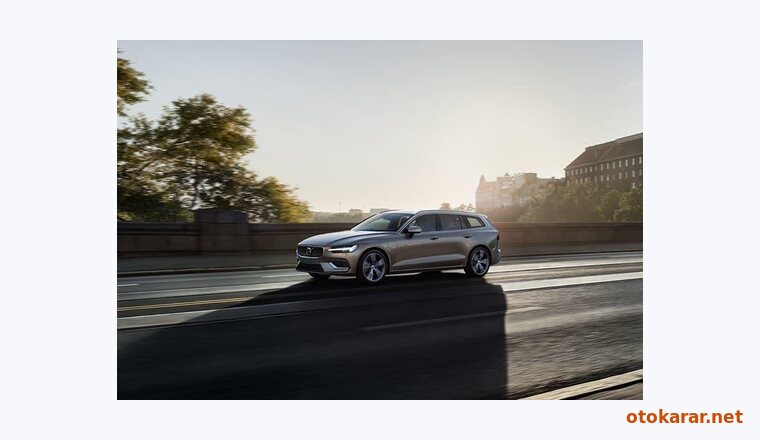 Volvo V60 resmi