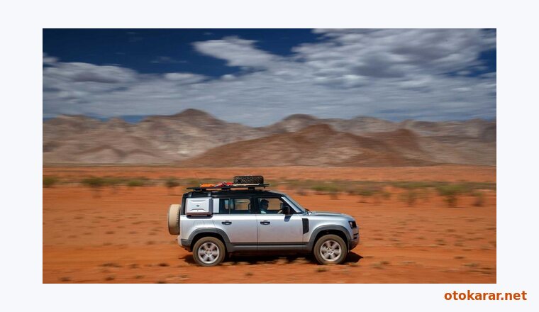 Land Rover Defender resmi