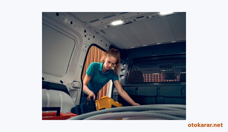 Volkswagen Caddy Cargo resmi