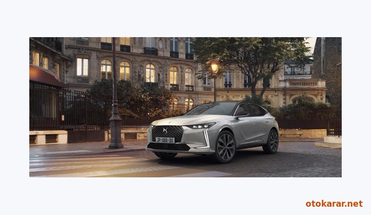 DS Automobiles DS 4 resmi