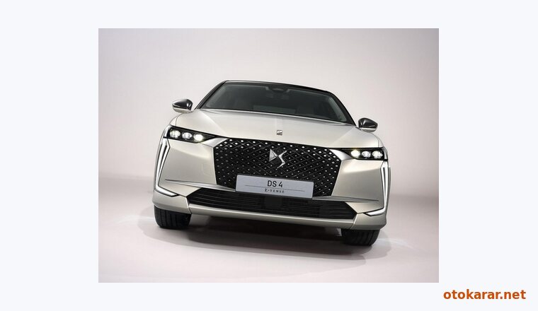 DS Automobiles DS 4 resmi