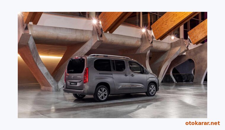 Toyota Proace City resmi