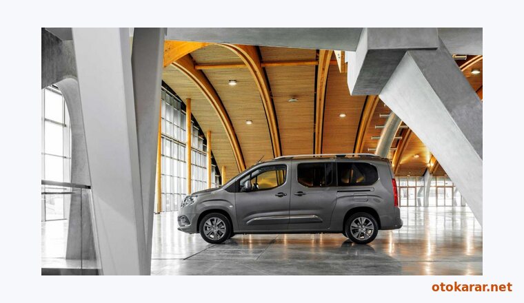 Toyota Proace City resmi