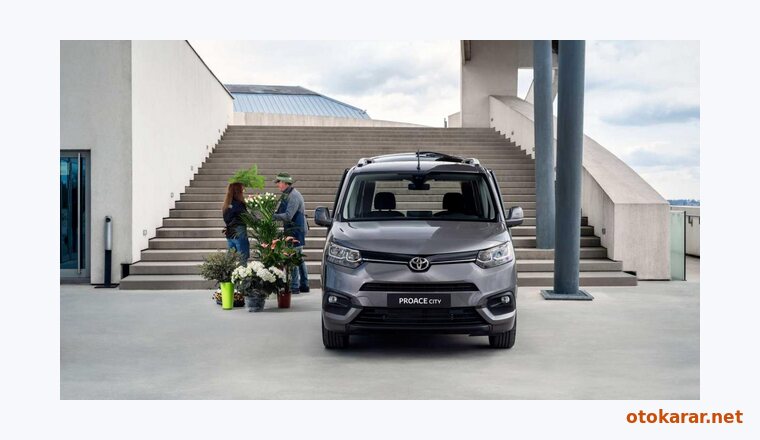 Toyota Proace City resmi