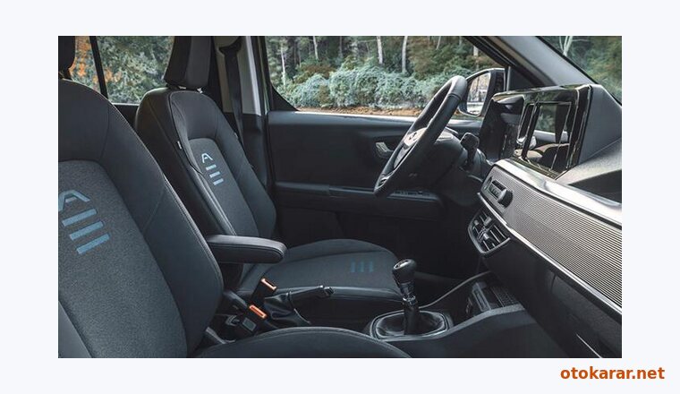 Ford Tourneo Courier resmi