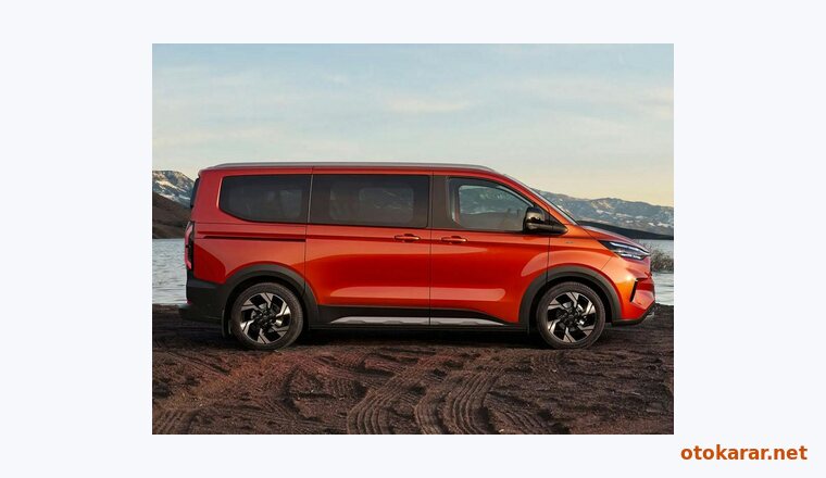 Ford Tourneo Custom Minibüs resmi