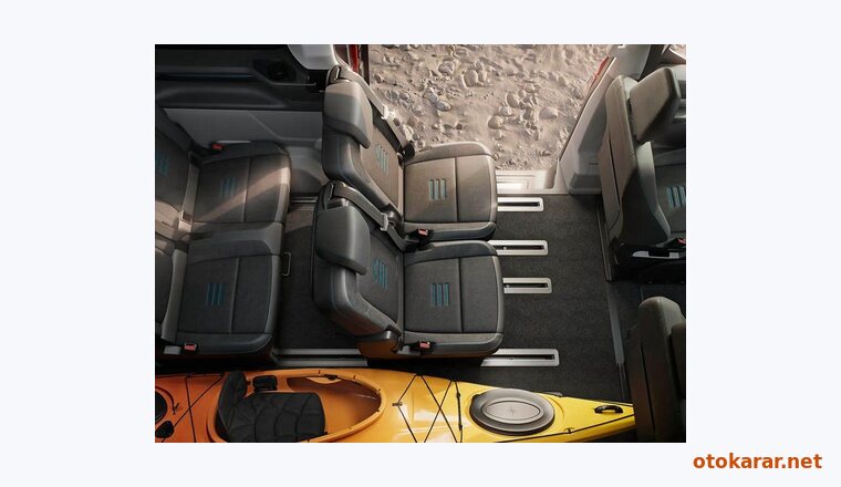 Ford Tourneo Custom Minibüs resmi