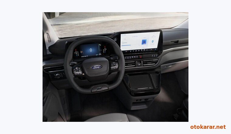 Ford Tourneo Custom Minibüs resmi