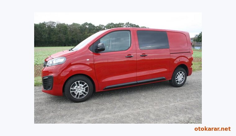 Opel Vivaro City Van resmi