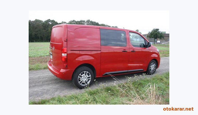 Opel Vivaro City Van resmi