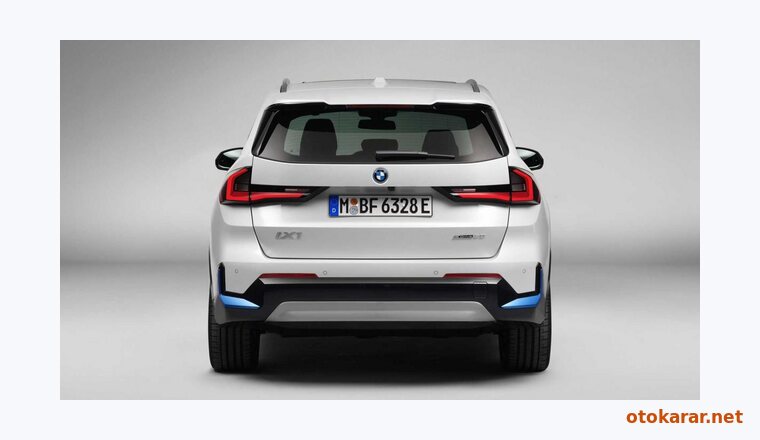 BMW İX1 resmi